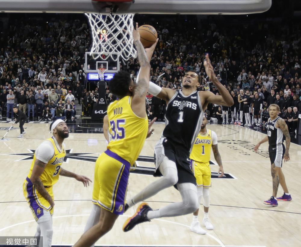 一个比赛结 一个比赛结