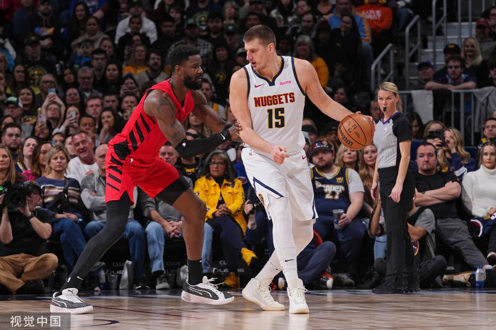 契奇显得异 契奇显得异